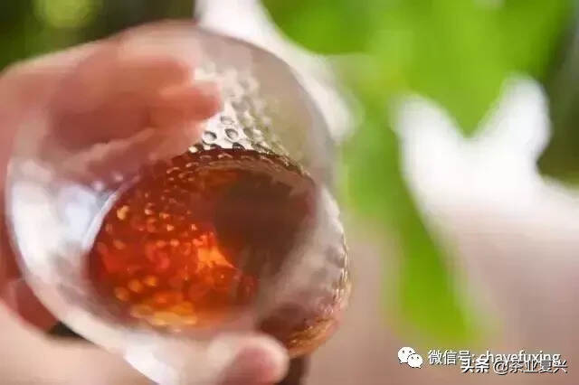 武侠宗师梁羽生笔下，茶是种怎样的存在？