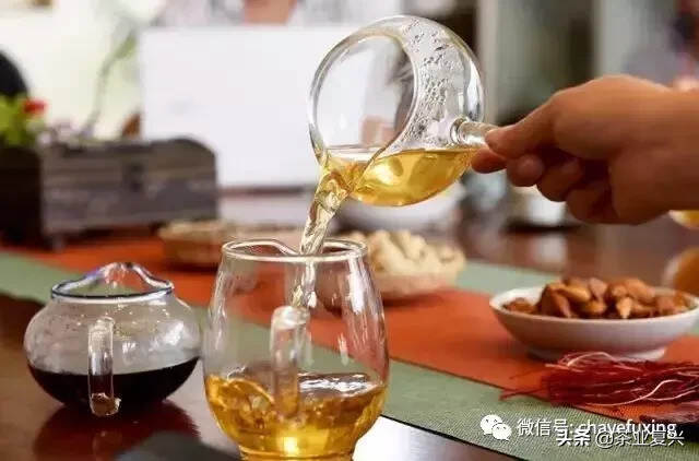 武侠宗师梁羽生笔下，茶是种怎样的存在？