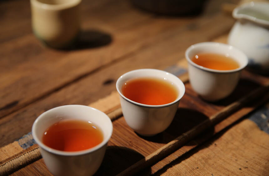 难忘的柔香甘绵，元正山水茗粹红茶——大叶种的浓香风情