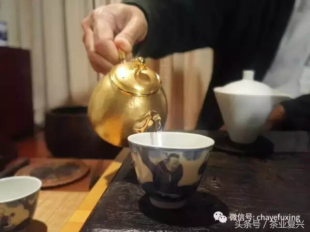 金壶煮水泡红印，最受伤的居然是水！这是咋回事啊？