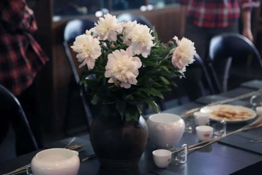 谷雨全民饮茶日，茶与咖啡的大众化