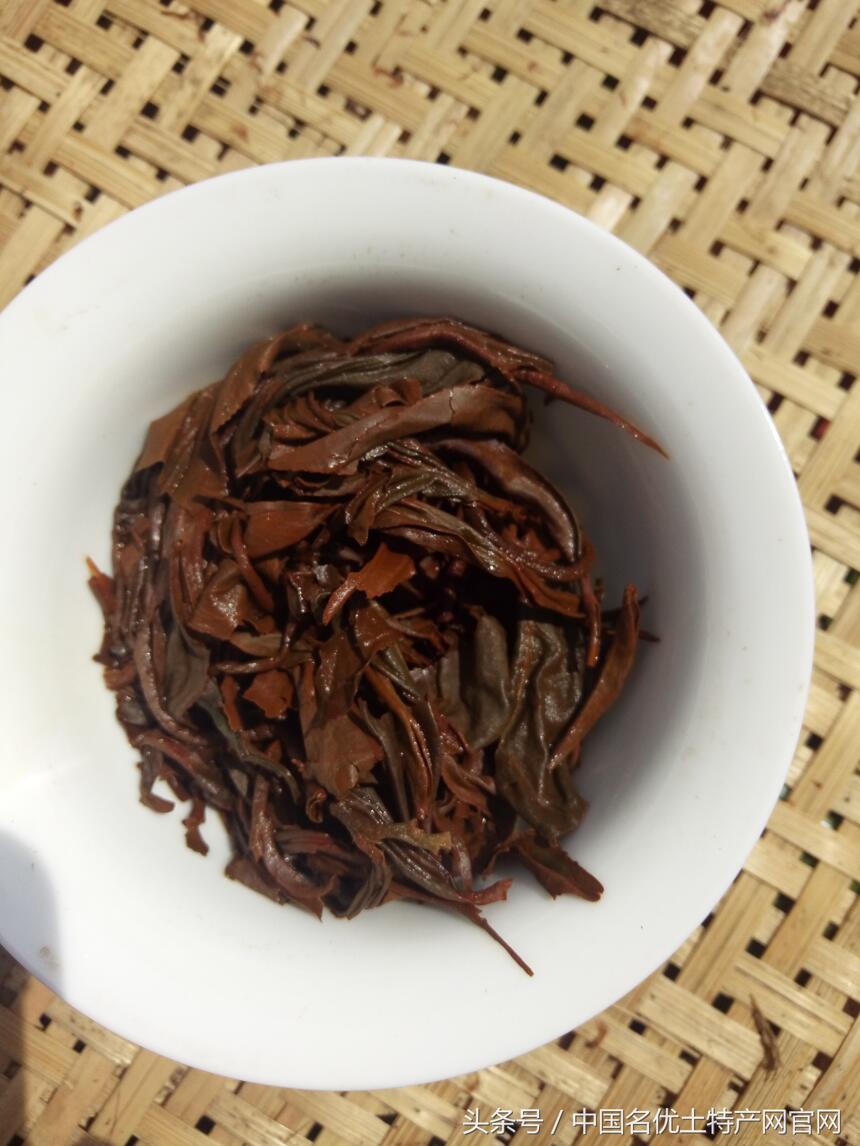 红茶怎样发酵轻和发酵过头怎么看？