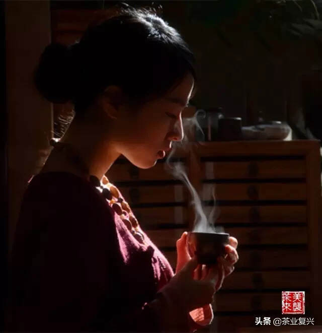 找一个茶艺师做女友的八大好处