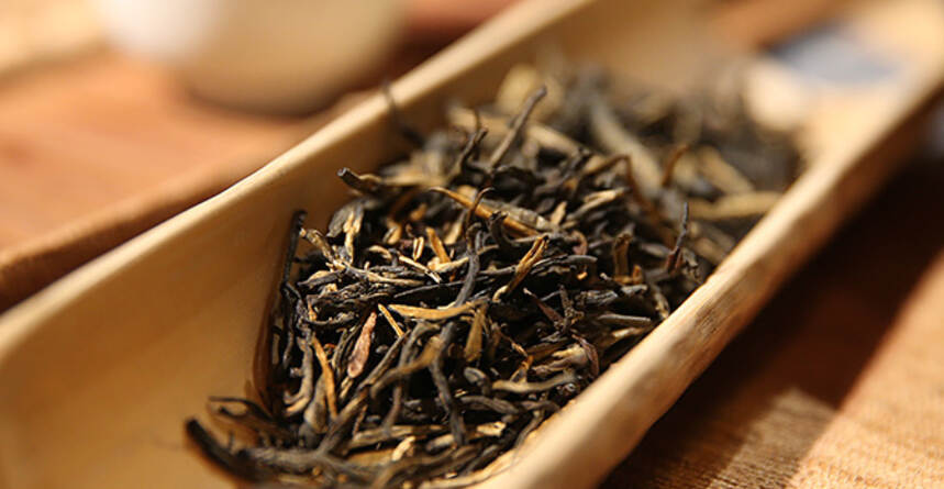 难忘的柔香甘绵，元正山水茗粹红茶——大叶种的浓香风情