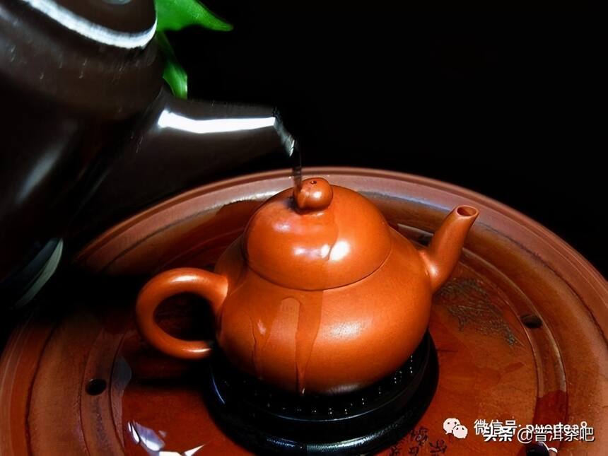 爱茶人士为何喜欢紫砂壶？