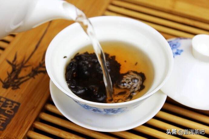 注水方式对普洱茶茶汤品质的影响