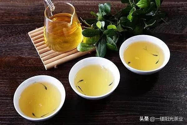 茶圈辨认指南：喝茶也能喝出本《贵圈》？