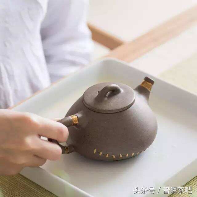 温一壶茶，品尽人间清苦味