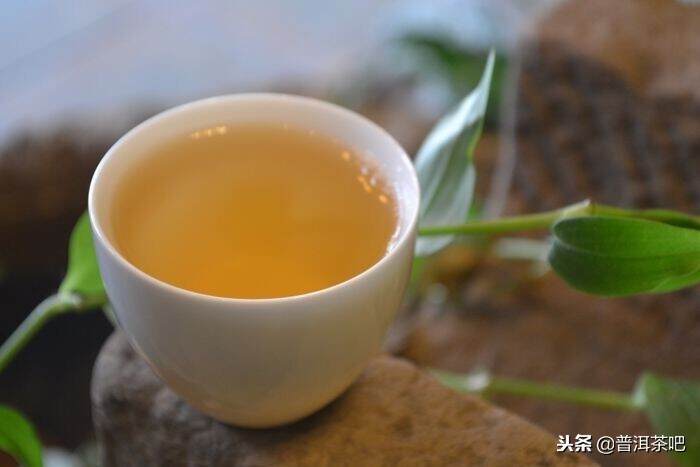 都说喝茶败家，其实贵的不是茶，是时间