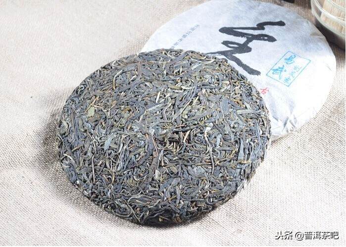 为什么有的普洱茶毛茶阶段耐泡，压成饼后却不耐泡？