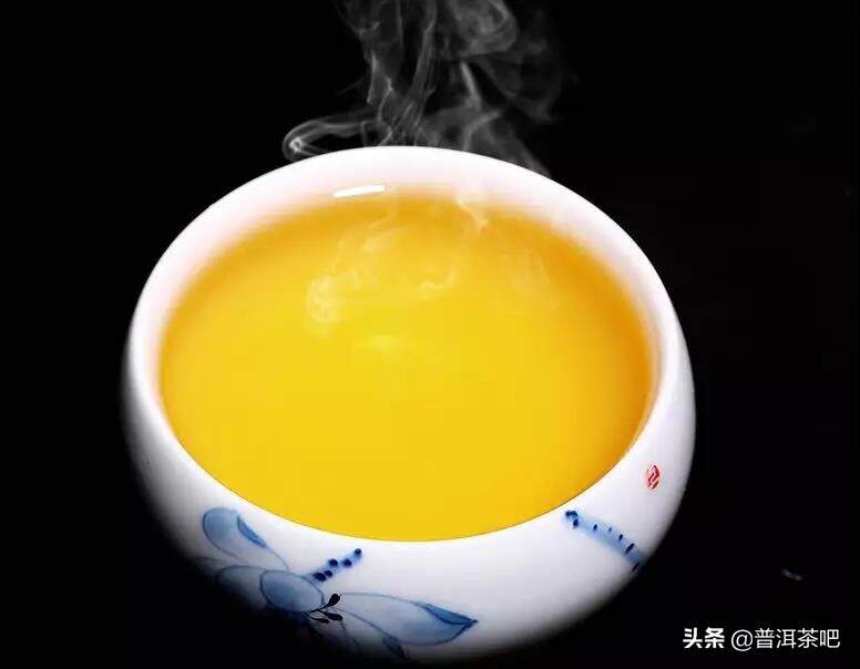 老人饮茶4禁忌，家人要注意