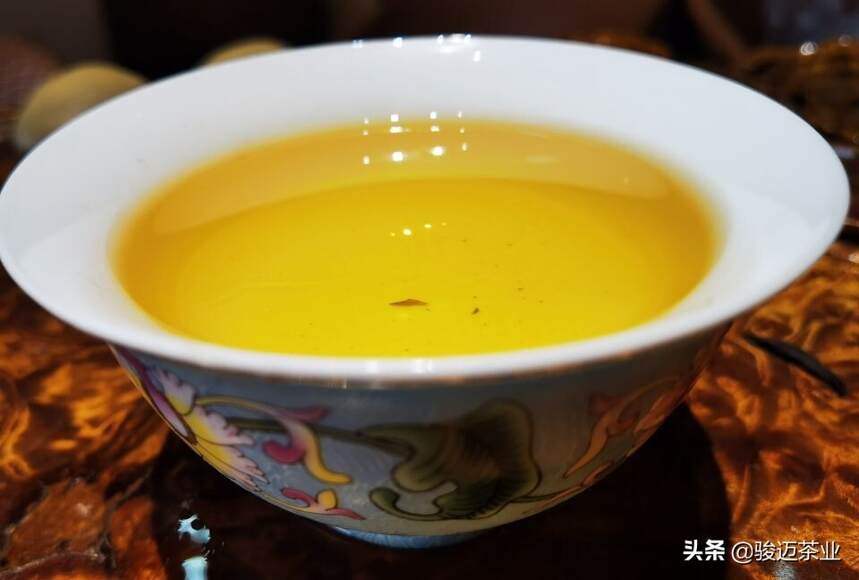 为什么新茶最好放一段时间再喝？