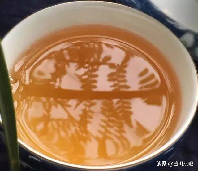 撬茶新招丨如何将又硬又紧的沱茶撬散？