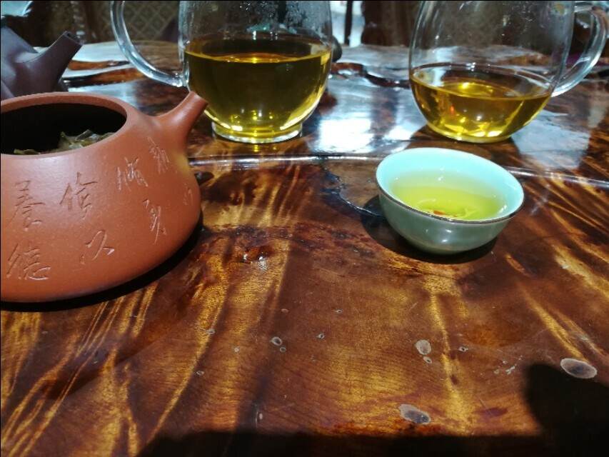 茶喝的多了，开始变得低调沉稳