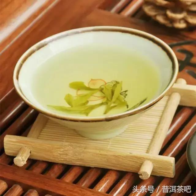 你们家的茶那么淡，为什么那么贵呢？