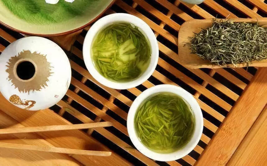 茶有茶规，喝茶的小动作请注意