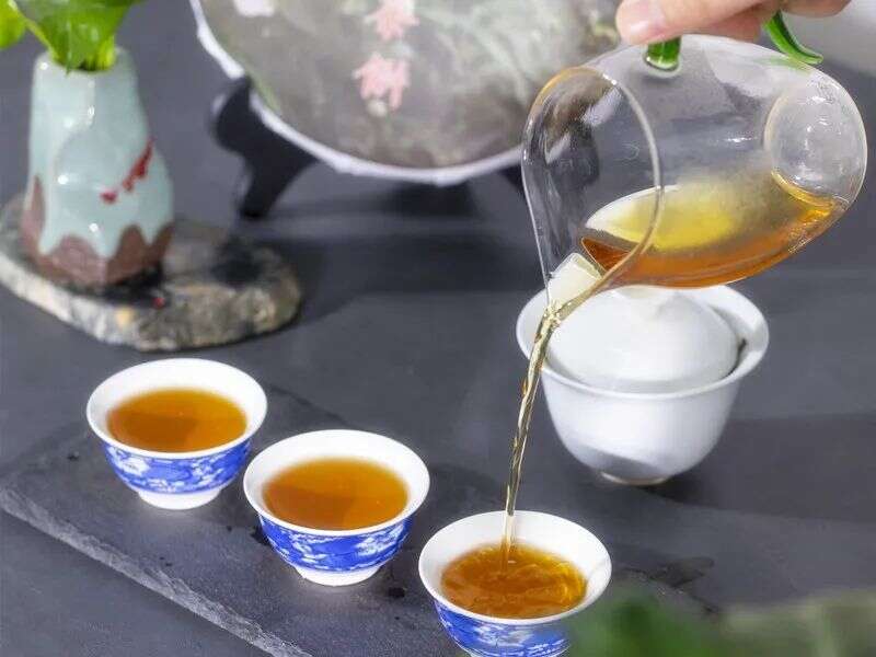 器为茶之父，该如何挑选茶具？得从茶具如何影响茶叶说起