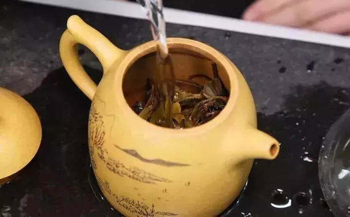 原来泡茶注水转圈圈，茶会更好味