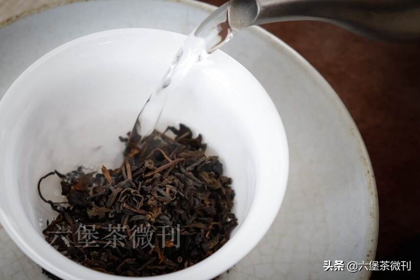 很多茶友问，六堡茶怎么泡？教你快速掌握泡茶技巧！（一）