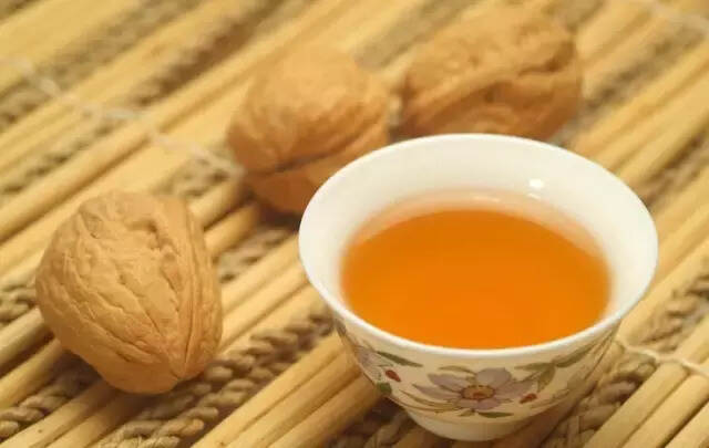 一壶暖心茶，与岁月共老