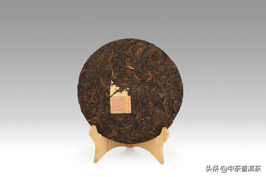 中茶新品 | ​中茶将军班章饼，岁月如歌，气势如虹，壮哉美哉