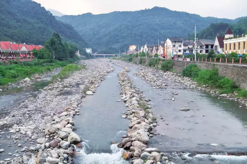 大邑花水湾