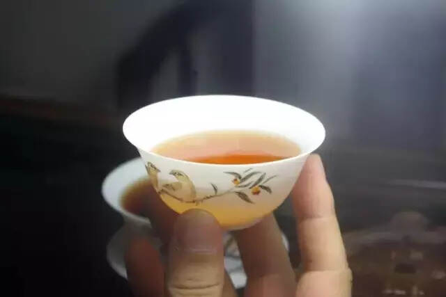 茶里，透着无限清凉