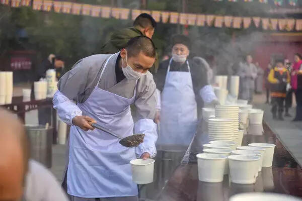 抓住峨眉山半价游尾巴，邂逅一场冰与火的浪漫