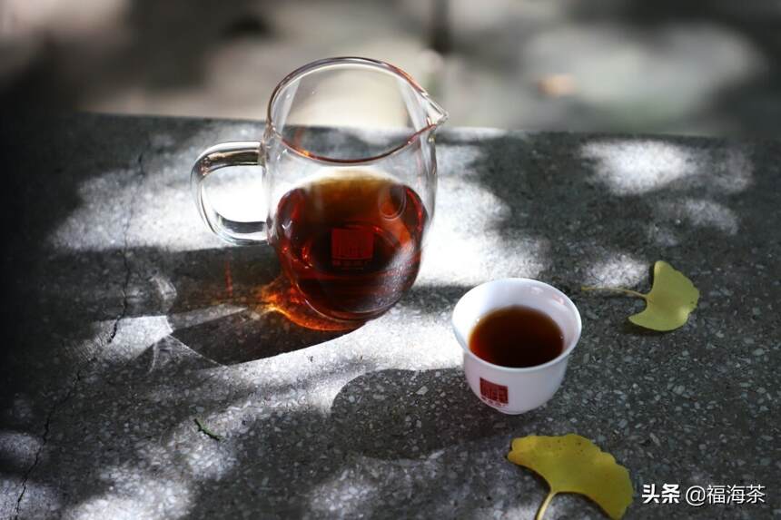 大郭说茶丨95.熟茶的堆味