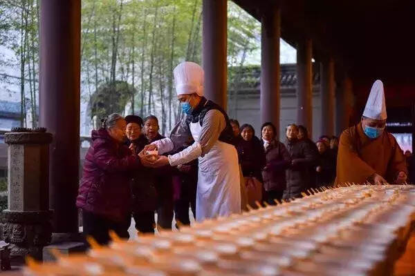 抓住峨眉山半价游尾巴，邂逅一场冰与火的浪漫