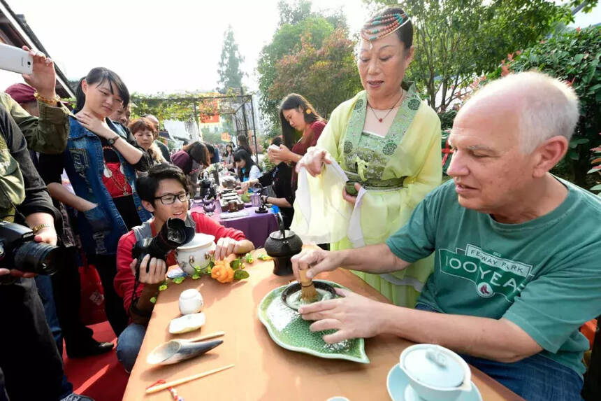 人社部把“技能”写入茶艺师国标名称！茶艺竞赛“技术规程”又出