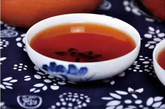 茶里春秋，岁月悠悠