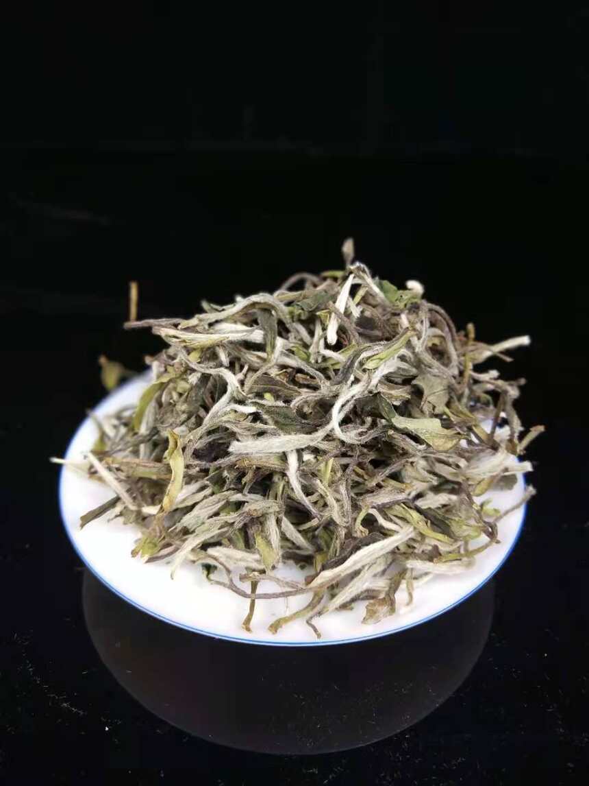 茶友应该怎么区别好茶和一般的茶（简单而明了）