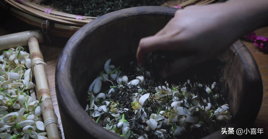 喝岩茶的瞧不起喝花茶的？你知道一杯花茶是如何“炼成”的吗？