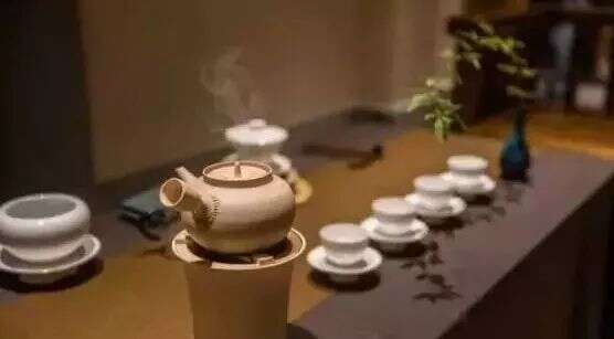 去朋友茶店，怎么总觉得贵？