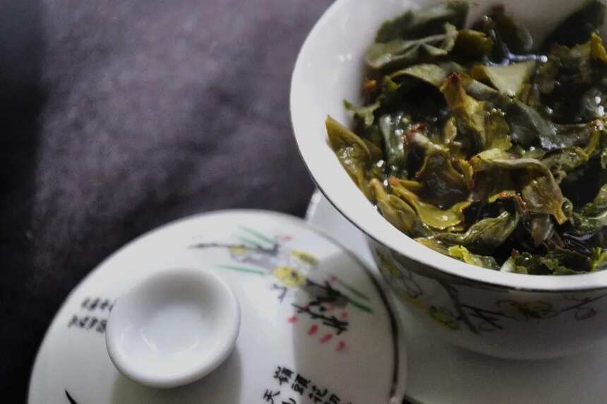 家庭存茶没放对地方？一不注意茶叶就毁了