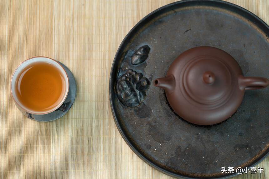 老曼峨普洱茶都“一苦到底”？你发现它的层次感了吗？