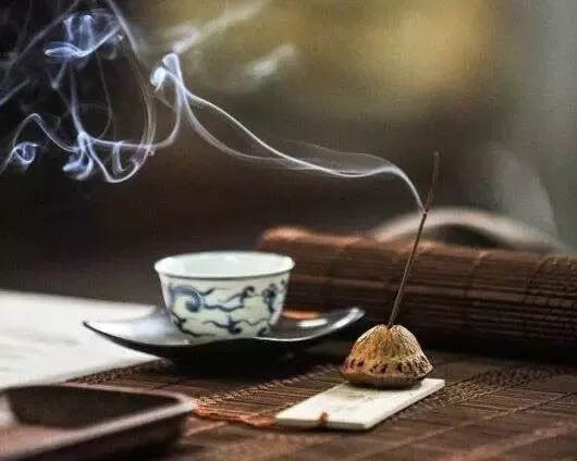 好人有好报，茶人有茶福，饮茶是人生一乐，泡一壶清茶，笑看红尘