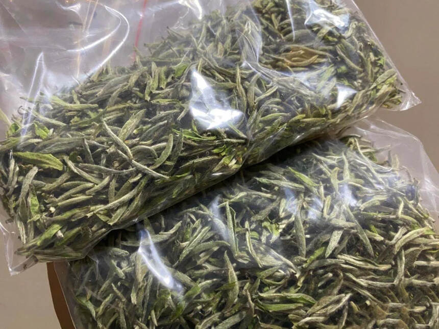 茶友来信：新买的福鼎白茶，香气甜味都有，为何茶汤有点薄？