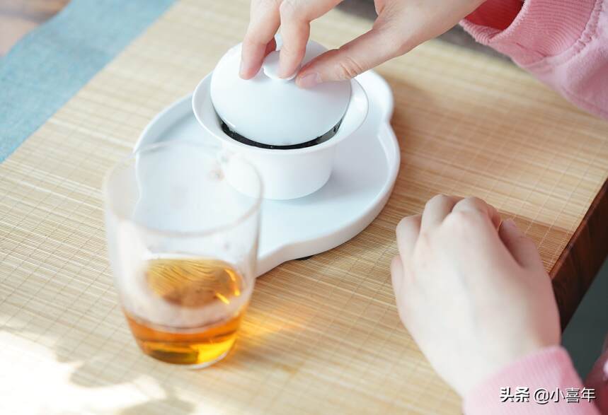 为什么有的人爱喝茶依旧发胖？难道茶叶不是“0糖”的？