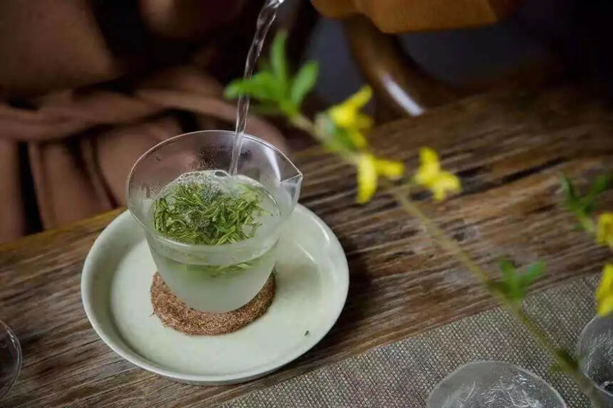 清香绿茶，鲜香白茶，醇香黑茶，不同的茶有不同的香，学懂茶香