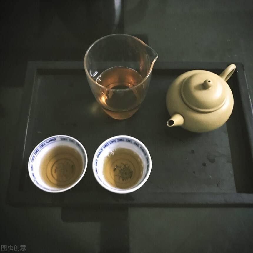 请客吃饭讲究配菜，请人喝茶也有大讲究