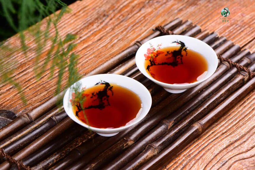 茶叶也分寒性和热性吗？喝对茶，更养人