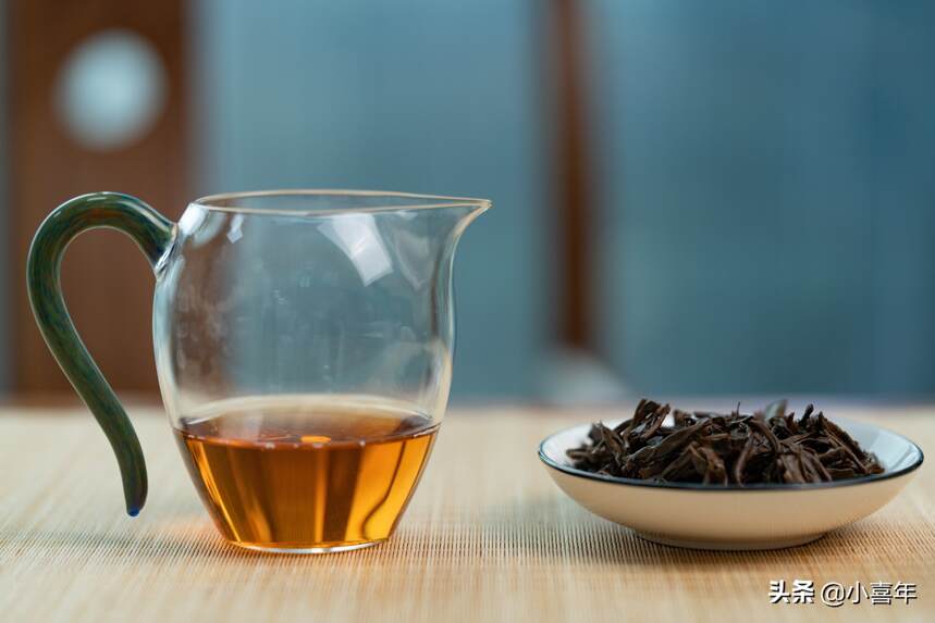 老曼峨普洱茶都“一苦到底”？你发现它的层次感了吗？