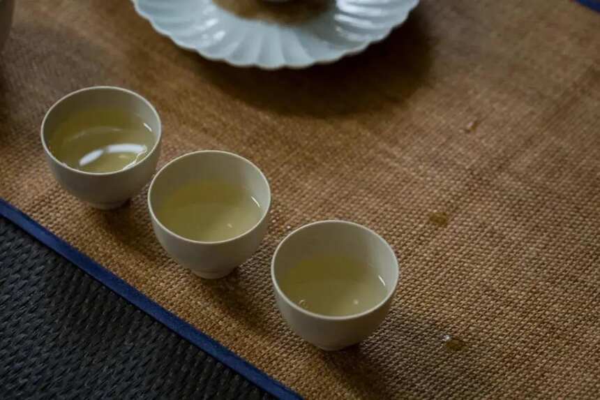 不饮春茶，怎知春光已至，什么样的春白茶值得购买？