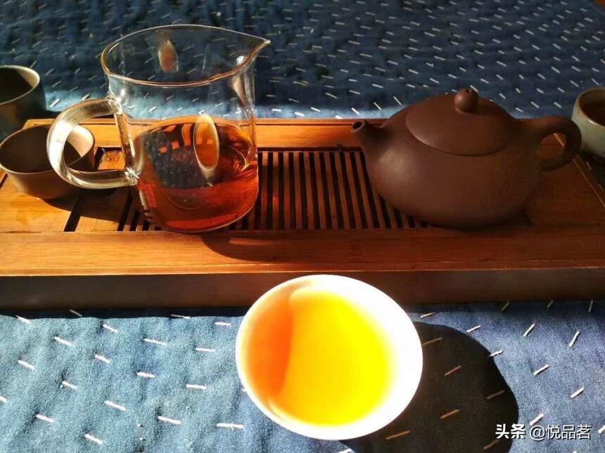 世事多变幻，历经沉浮，才发现有茶相伴的日子，才叫生活