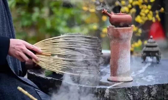 雪天煮茶，只为与你相遇