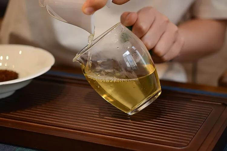 冲泡普洱春茶！多注意这8个泡茶细节，您泡出来的茶想不好喝都难