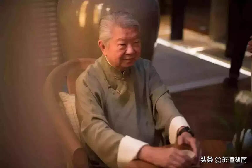 蔡澜：舒服地喝茶去