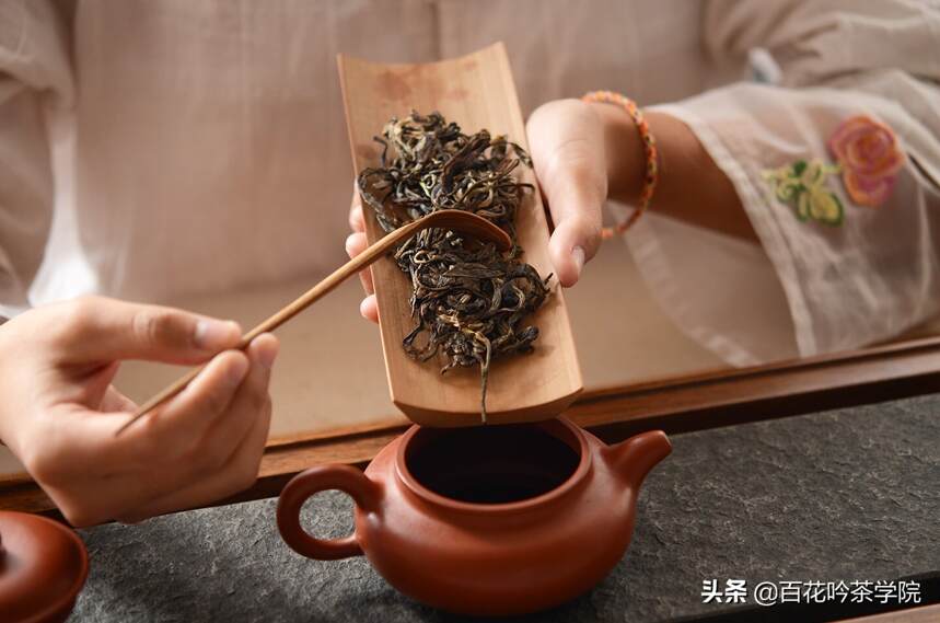 再好的普洱茶，也经不起错误的泡法摧残，请避开这四种冲泡方式！